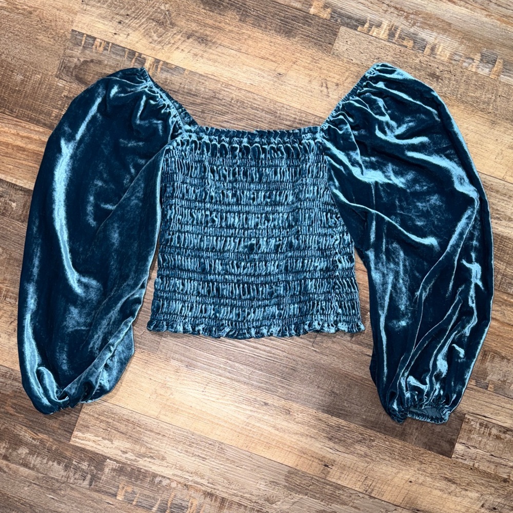 Anthropology teal Velvet Smocked Puff-Sleeve Crop Top - Teal